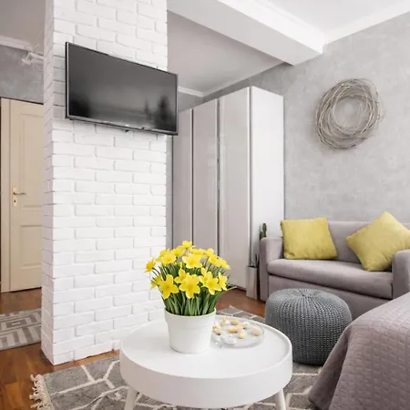 Oomph Koszyki Luxurious Apartamento