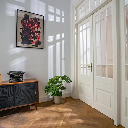 Oomph Koszyki Luxurious Apartment Warsaw