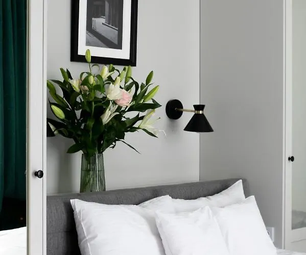 Oomph Koszyki Luxurious Lägenhet