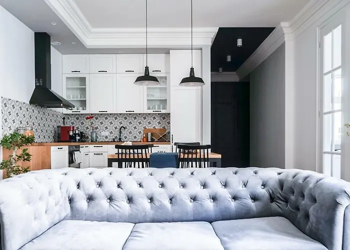 Oomph Koszyki Luxurious Lägenhet