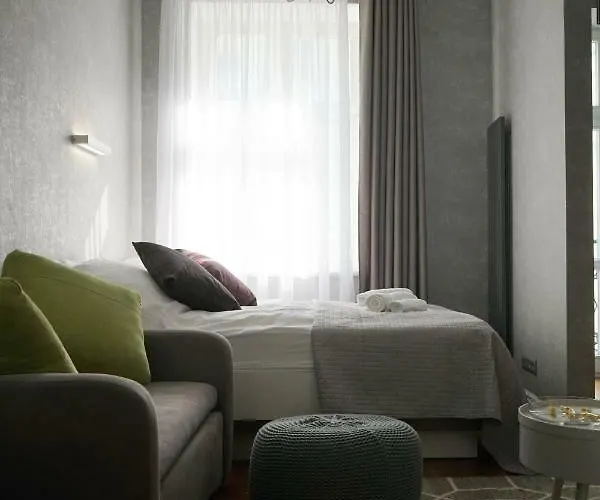 Oomph Koszyki Luxurious Lägenhet